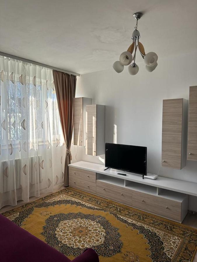 Velovan Apartment Craiova Exteriör bild